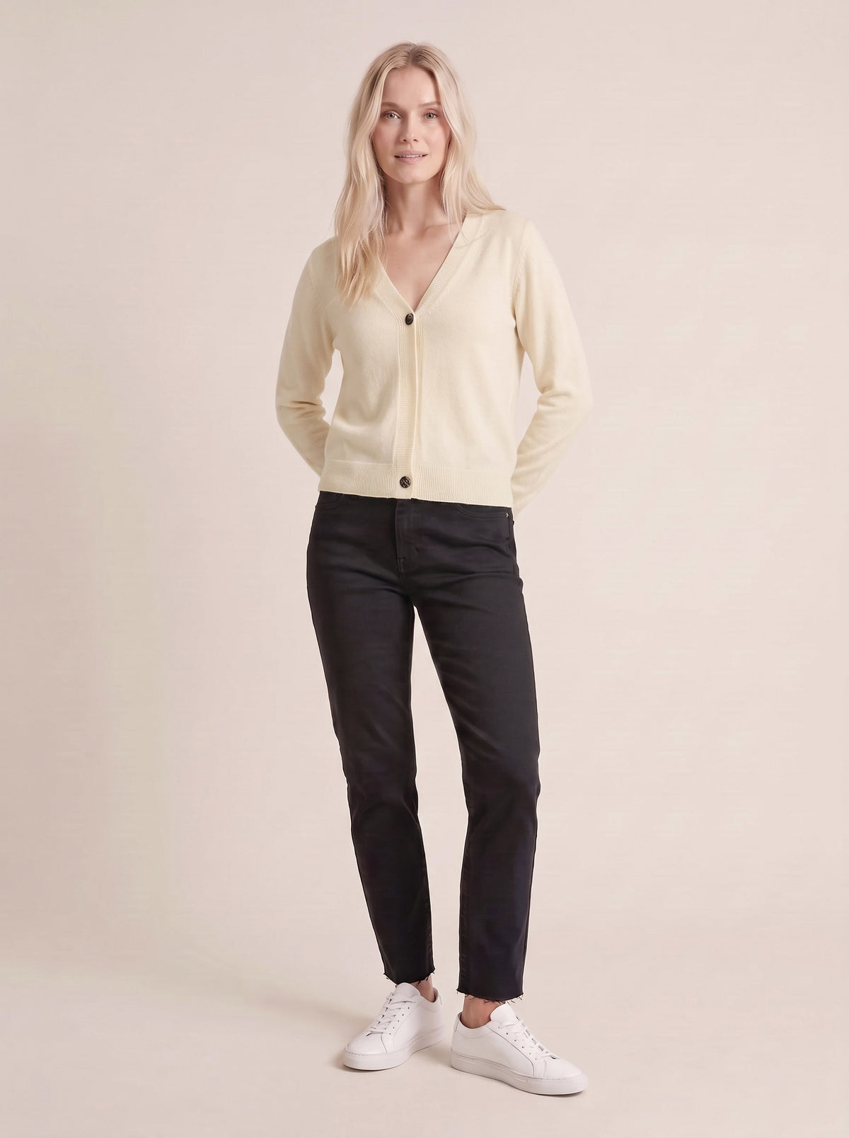 Cardigan aus 100 % weicher Wolle - wf8662ai26camp - TENSION IN