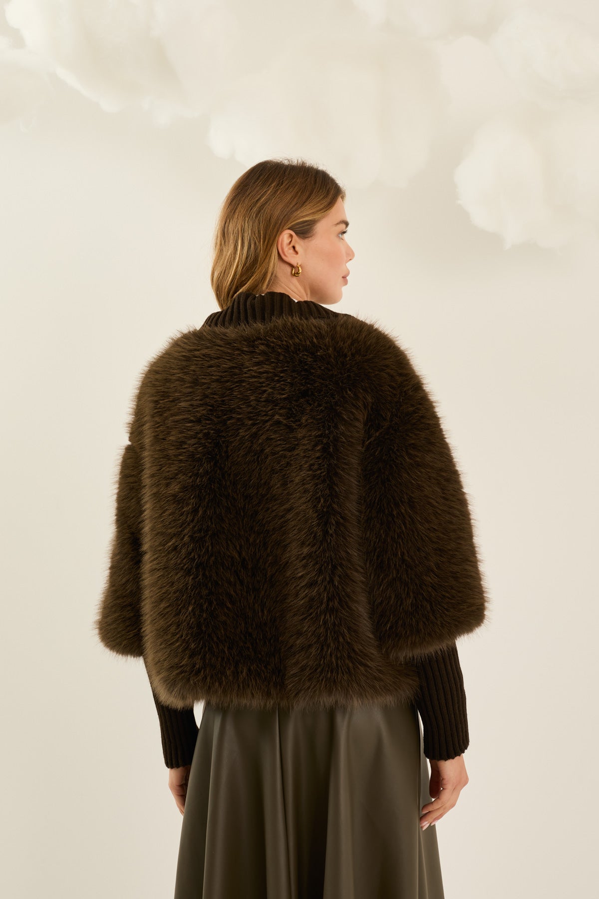 Chaquetón de pelo con mangas y cuello de punto - s40m0431 - SOUVENIR