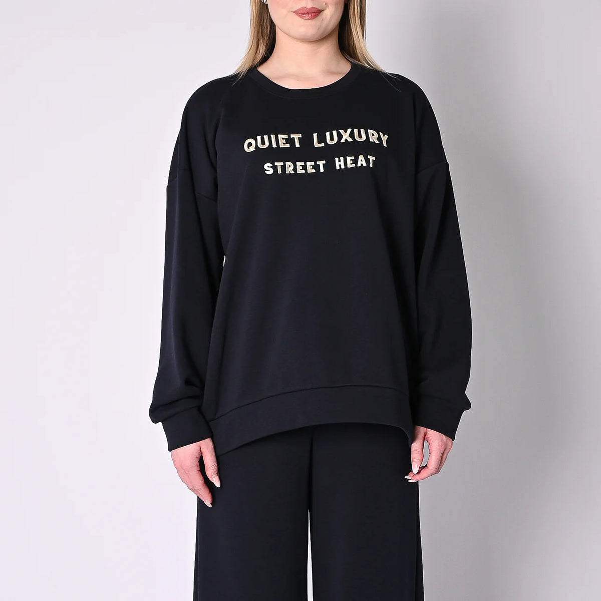 Crewneck sweatshirt with front embroidery - l40y0555 - SOUVENIR