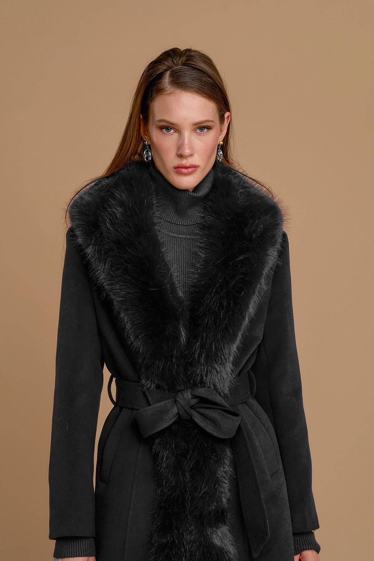 Cappotto con bordura simil pelliccia - 263ns000 - NOSECRETS