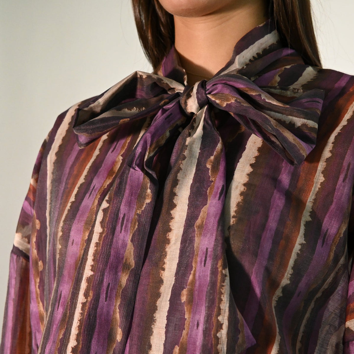 Camicia a righe sfumate con fiocco - r03l0755 - PHILIA LOFT