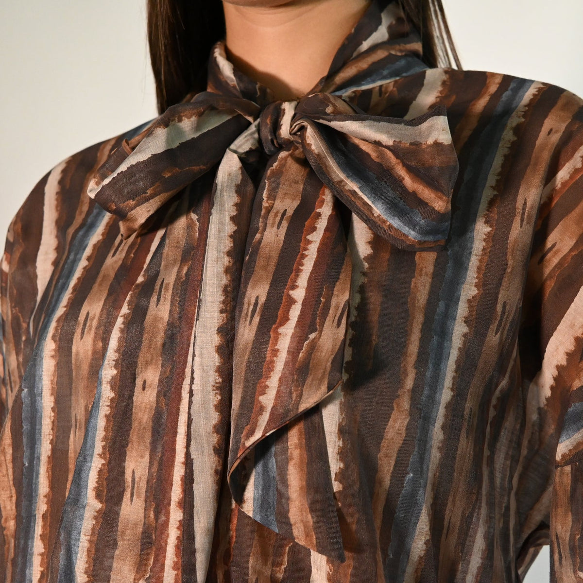 Camicia a righe sfumate con fiocco - r03l0755 - PHILIA LOFT