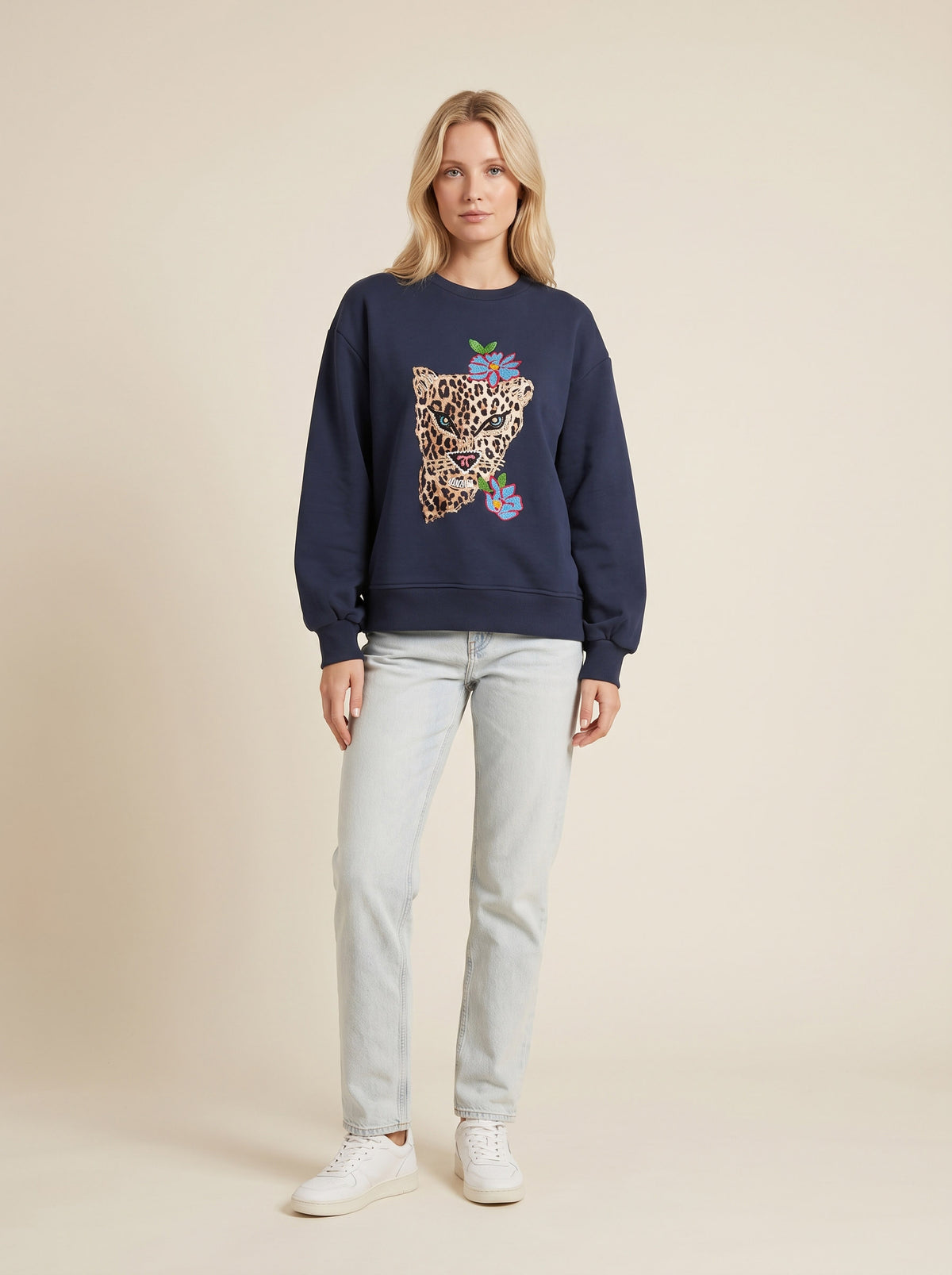 Sudadera con bordado - 40206G - MOTEL
