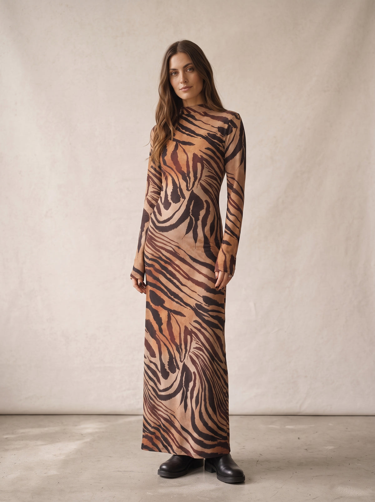 Langes Kleid aus Stretch-Viskose mit Zebramuster 40837 - TENSIONE IN