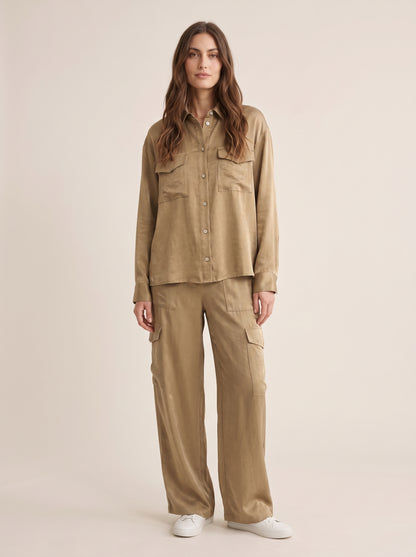 Pantaloni Cargo Wide-Leg Satinati con Tasconi - 26-4102camp - TENSIONE IN