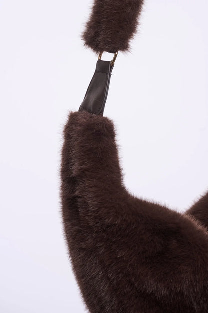 Faux fur crossbody bag - NAYLA - RINO & PELLE
