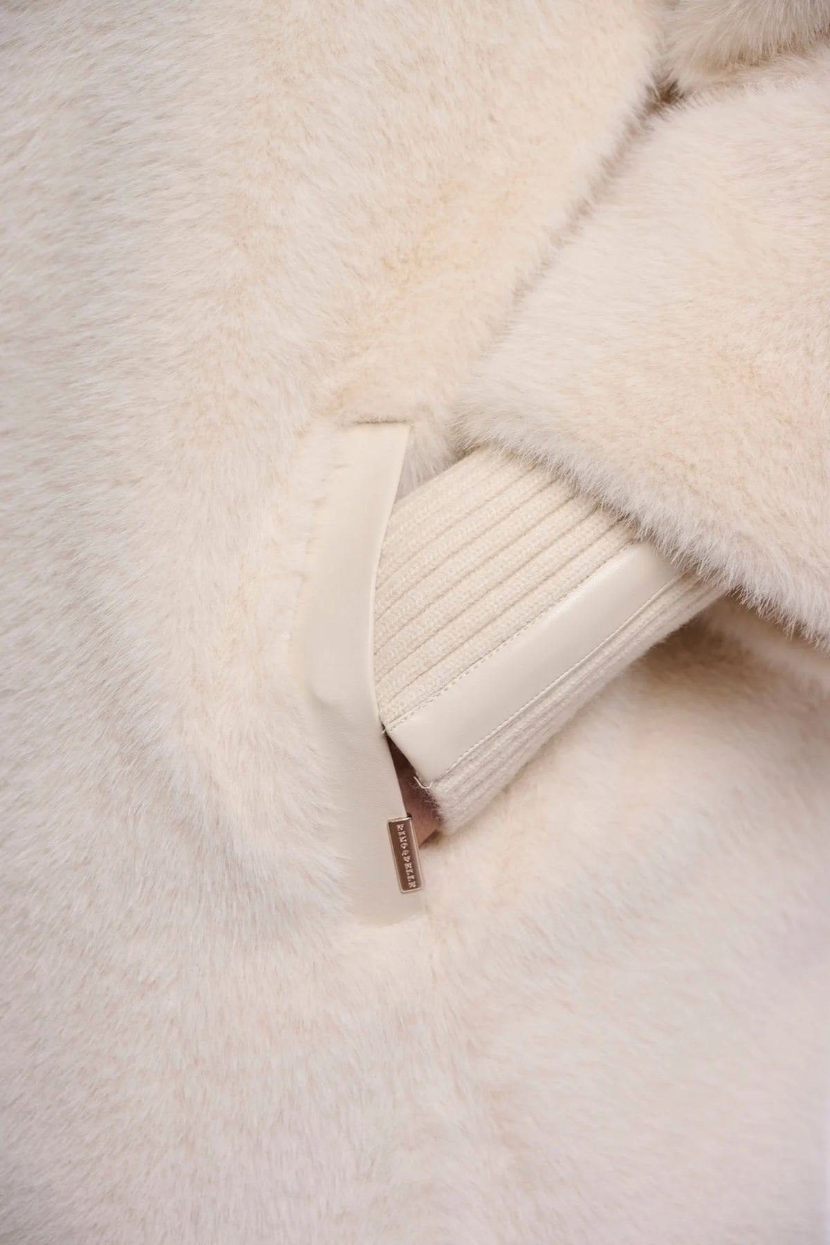Pilar Coat - RINO & PELLE