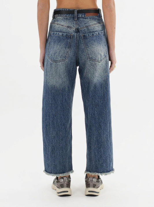 Barrel fit jeans with frayed hem and logo plaque belt - w26p213 - TENSIONE IN