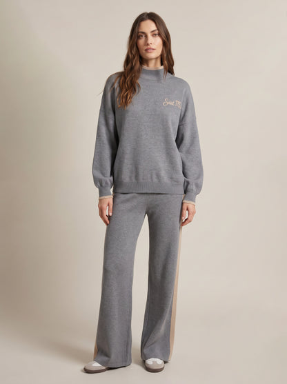Maglia con Collo Lupetto e Dettaglio Ricamato - fw261022-mo - MOTEL
